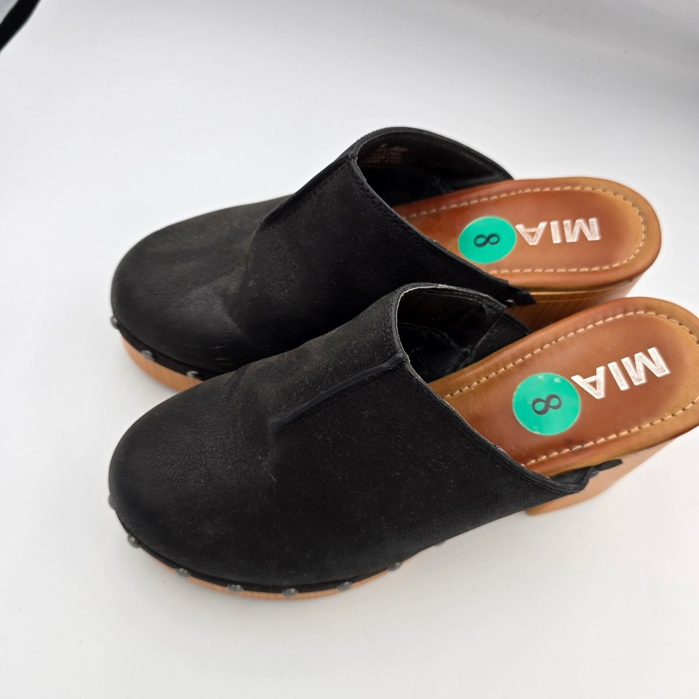 MIA Black Vegan Leather Studded Platform Clogs Wood Block Heel Mules Mens Size 8 - Picture 2 of 7